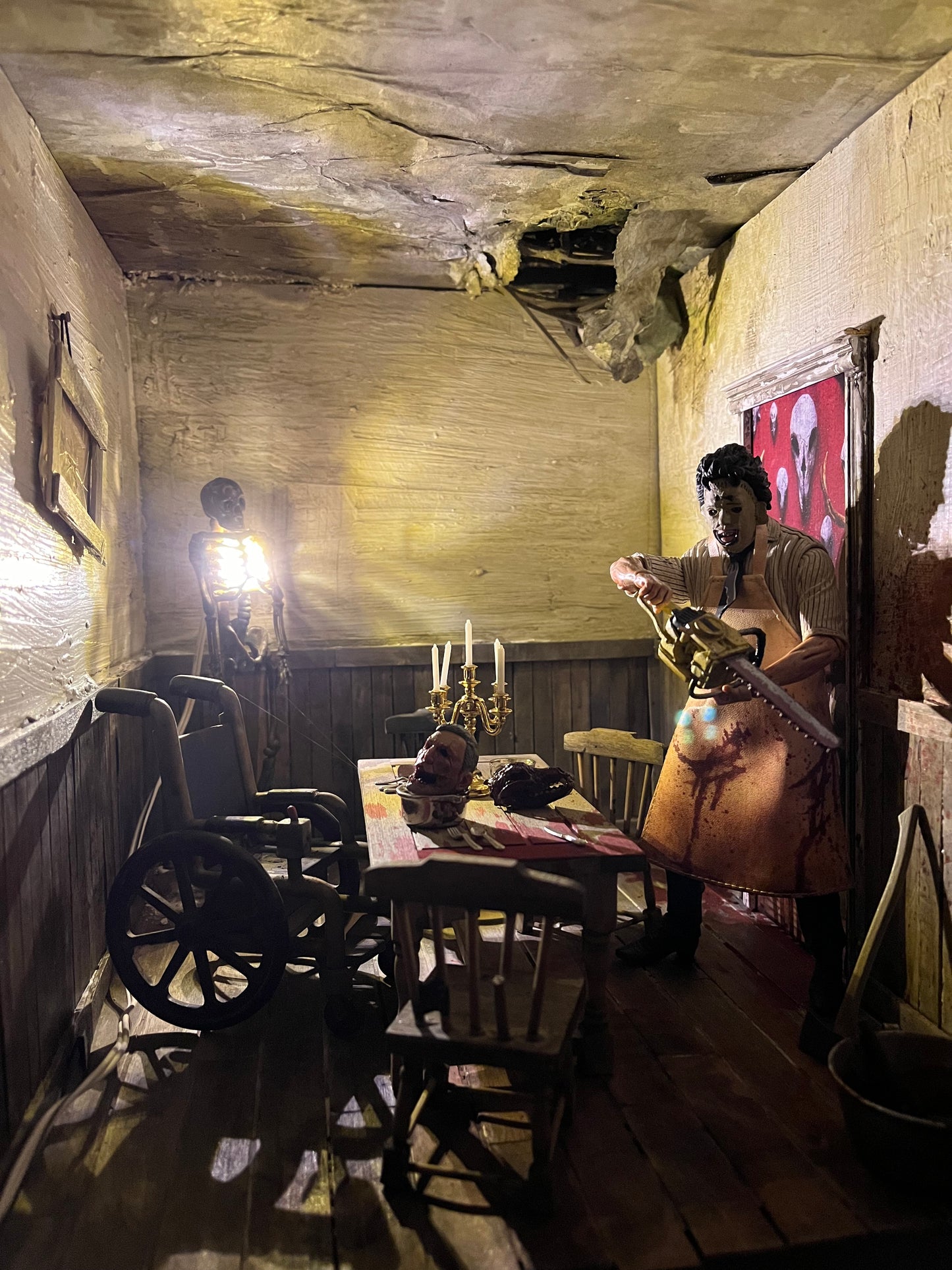 Leatherface: Sawyer Family Dining Room Diorama