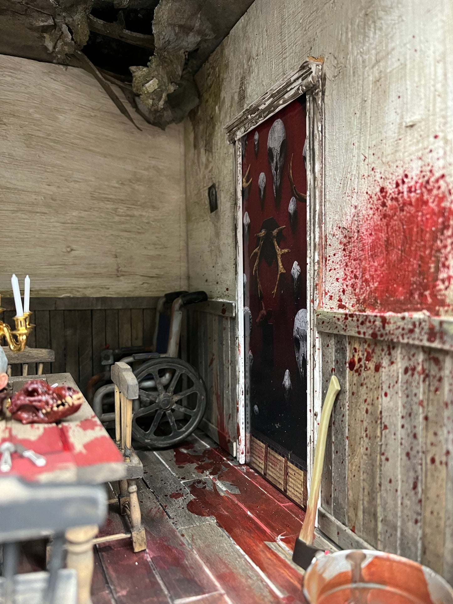 Leatherface: Sawyer Family Dining Room Diorama