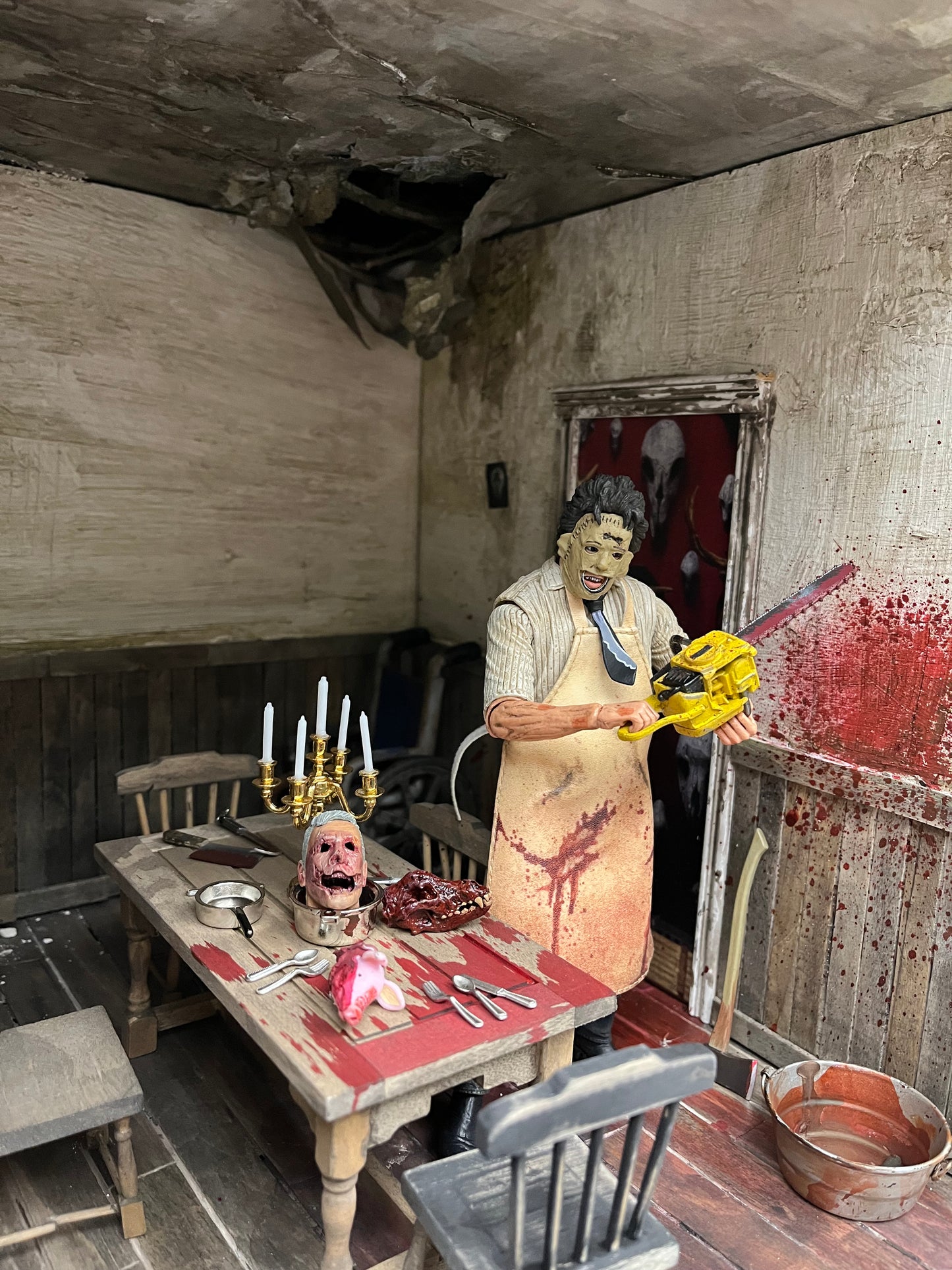Leatherface: Sawyer Family Dining Room Diorama